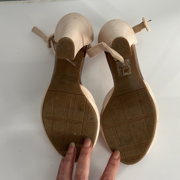 Le Chateau heels size 6 - Picture 4 of 5